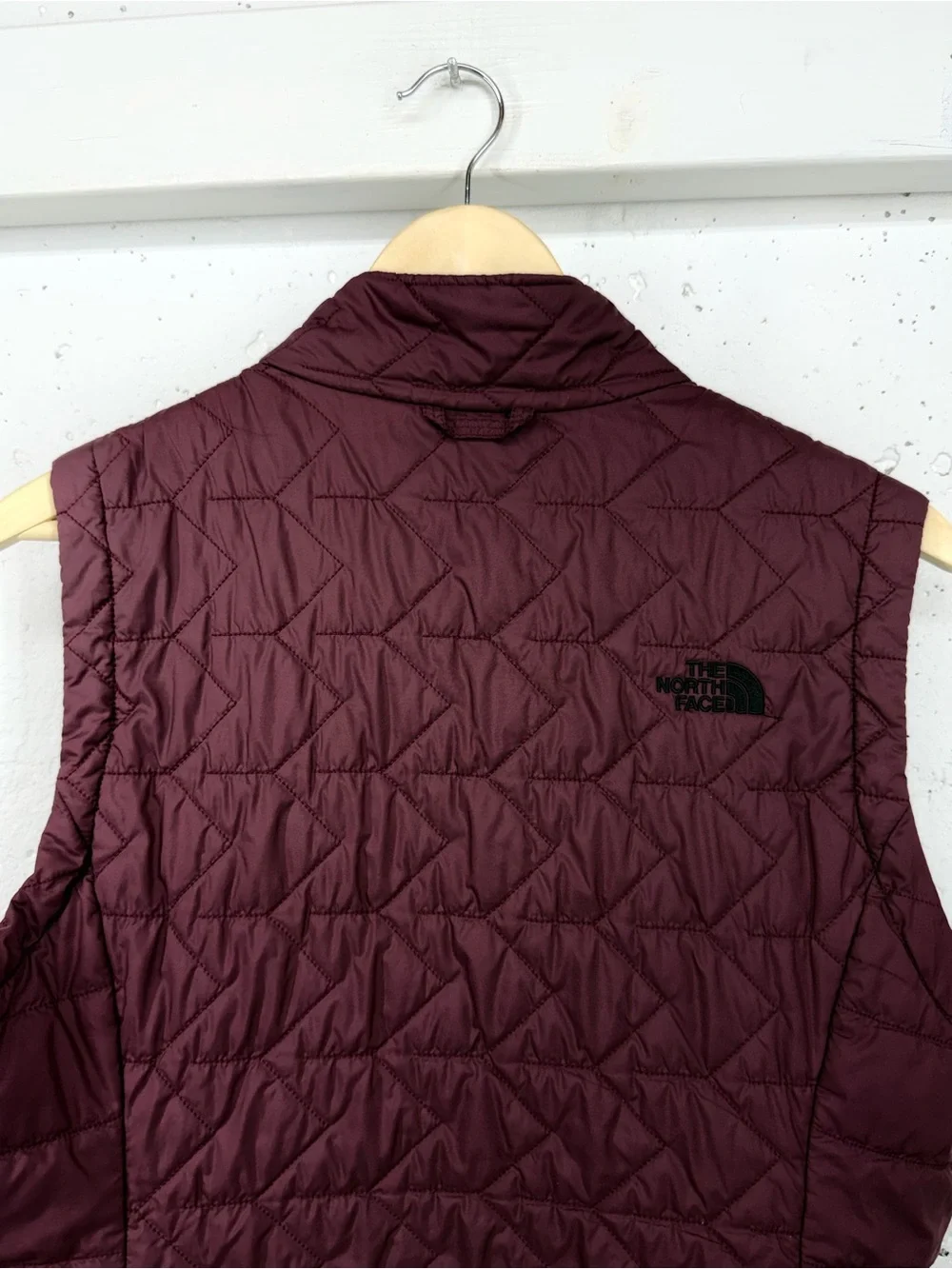 The North Face Women’s Size Large Maroon Quilted Vest